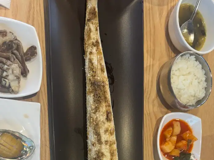 거대한 갈치 구이
