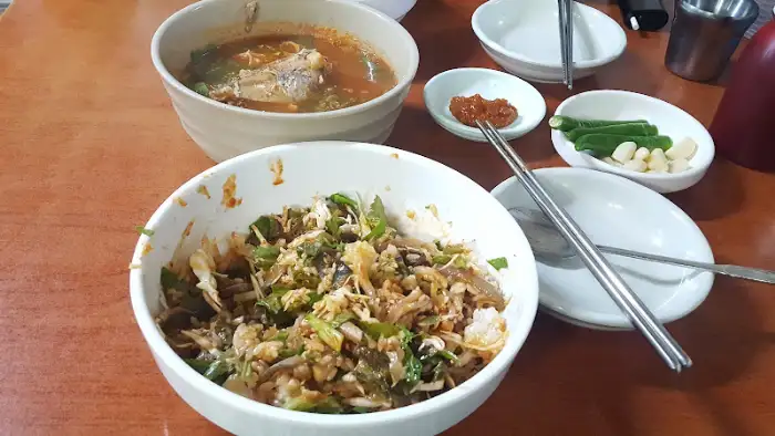 청기와 식당 비빔밥