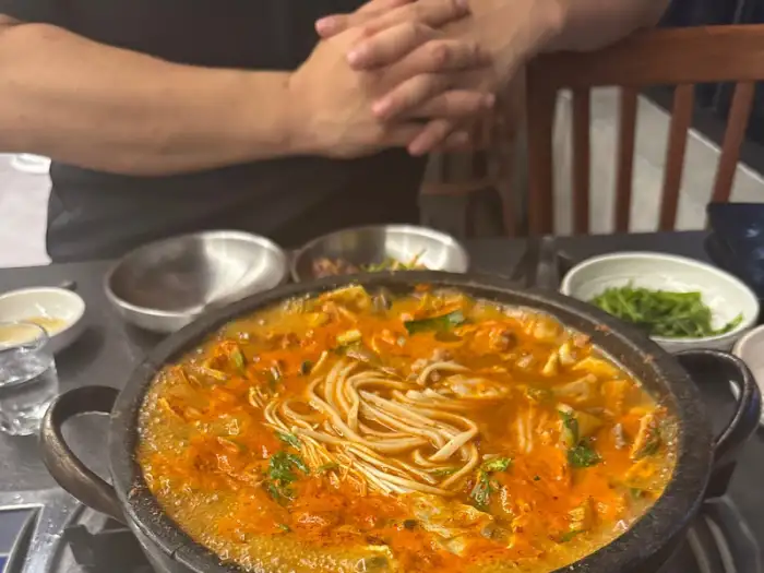 푸짐한 곱창전골