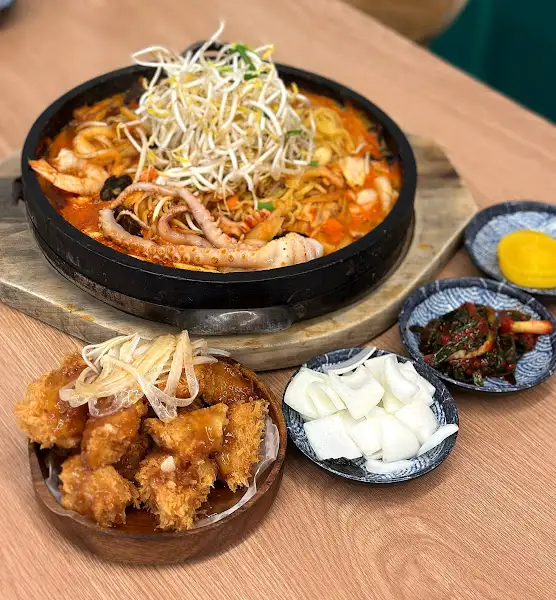 보글보글 끓고 있는 찌개