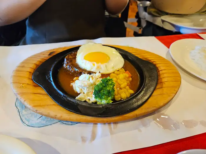 함박스테이크 메뉴