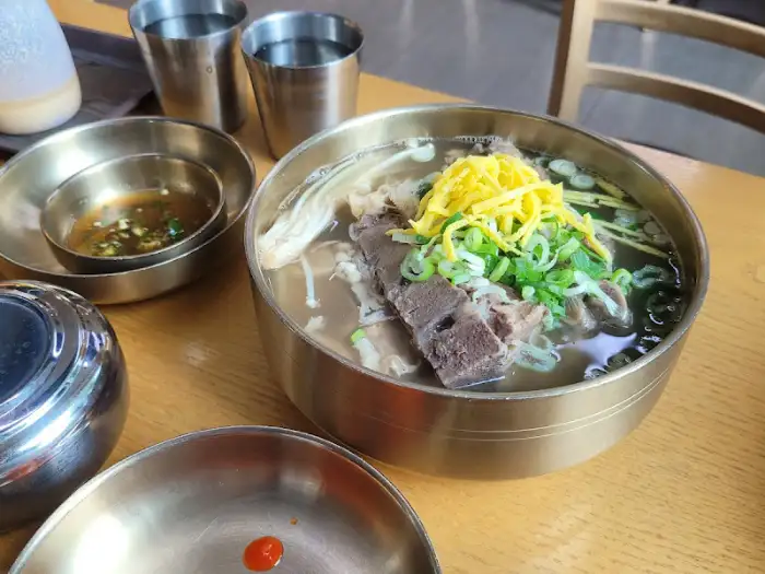 물냉면