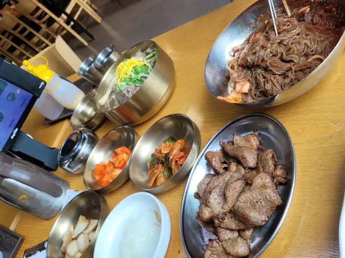 숯불고기와 냉면