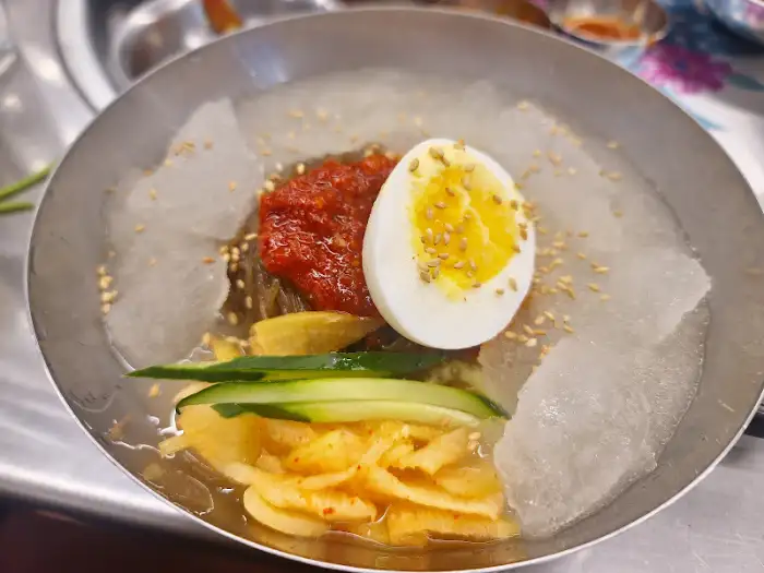물냉면