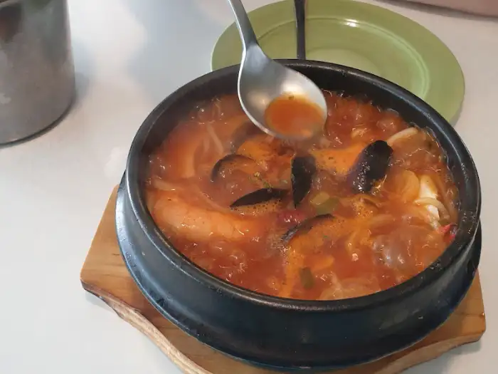 토마토 해산물 스파게티 상세 컷