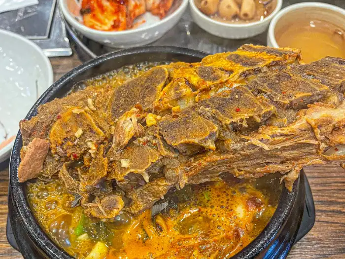 감자탕 뼈다귀 모습