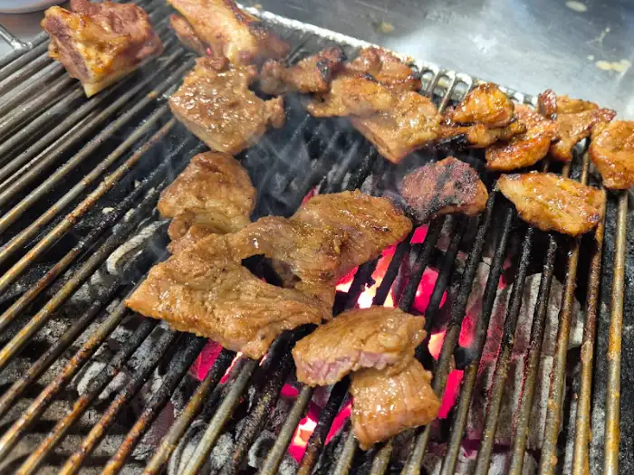 불판 위 돼지갈비