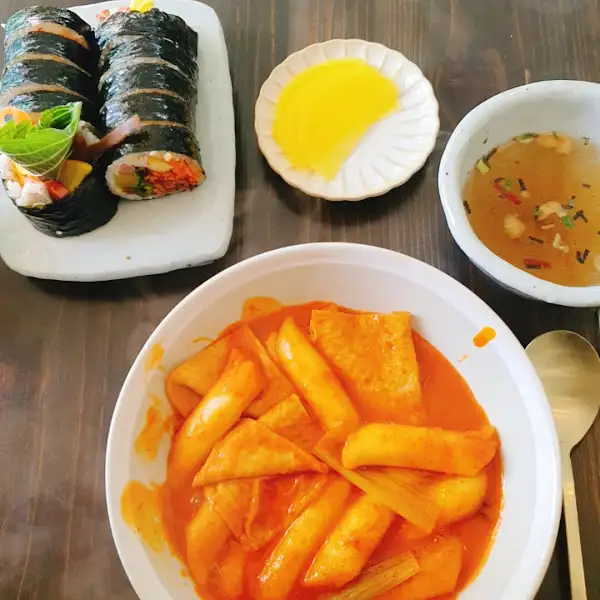 김밥과 떡볶이