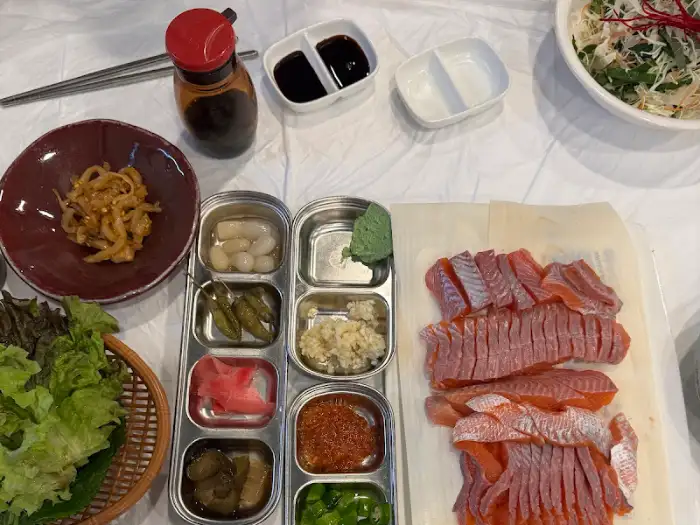가평 민물회 맛집 송어회 한상차림