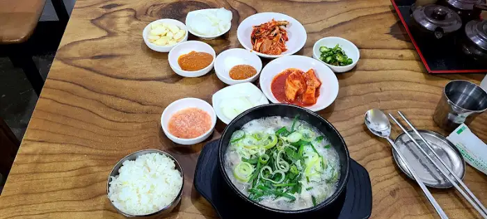 정갈하게 차려진 상차림