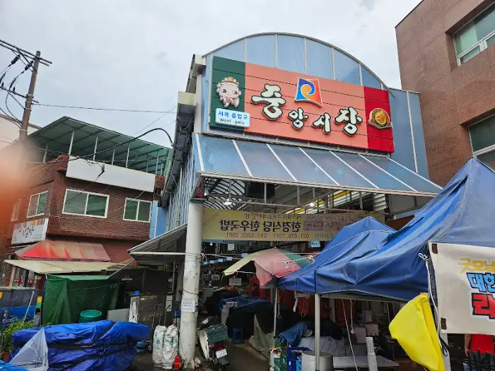 식당 앞 거리