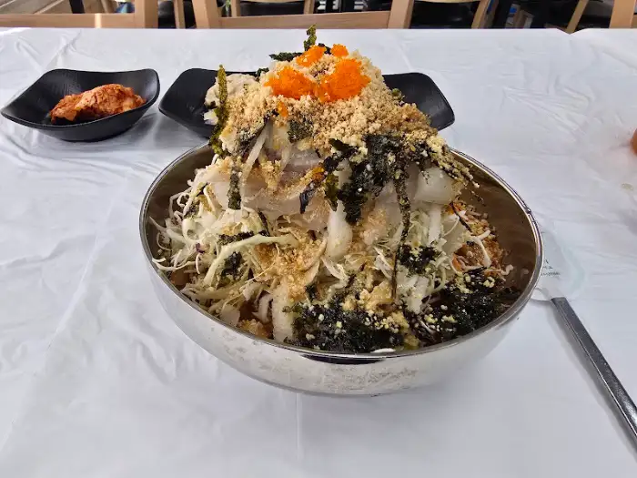 또치네 물회 근접샷