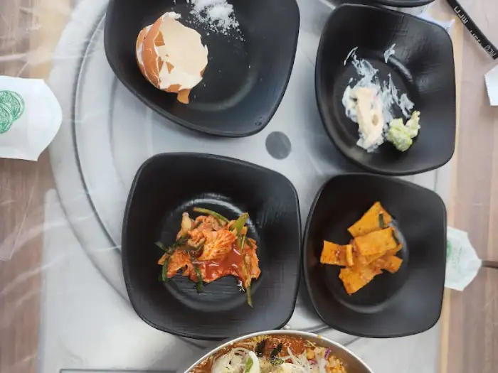 또치네 곁들임 반찬 일부
