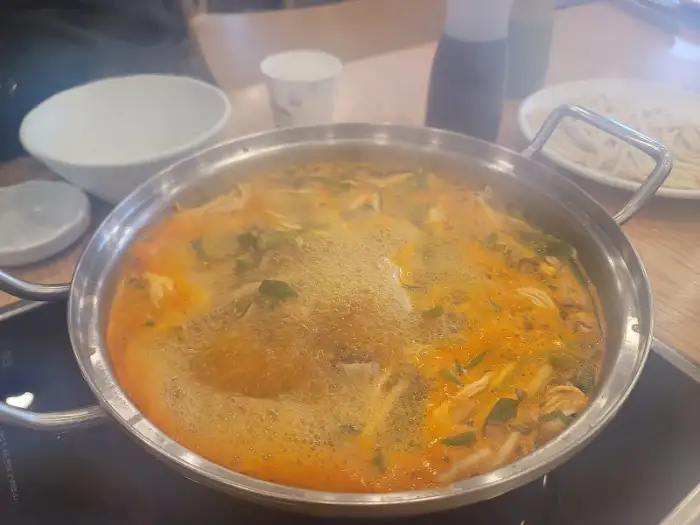 샤브샤브용 고기와 칼국수 사리, 볶음밥 재료