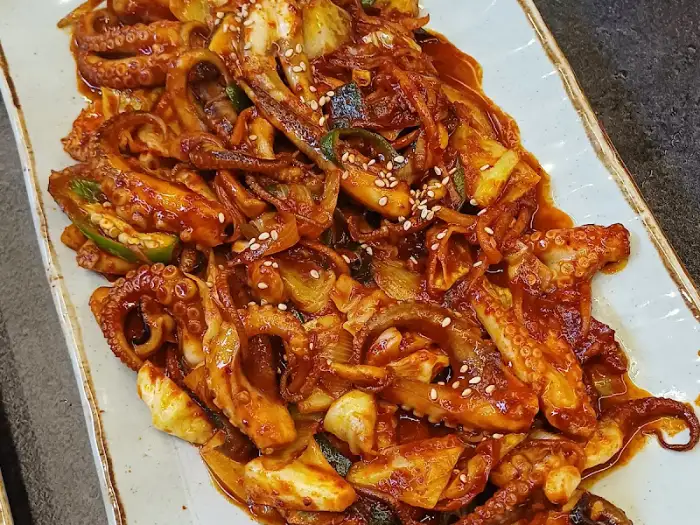 매콤달콤한 양념의 쭈꾸미 볶음