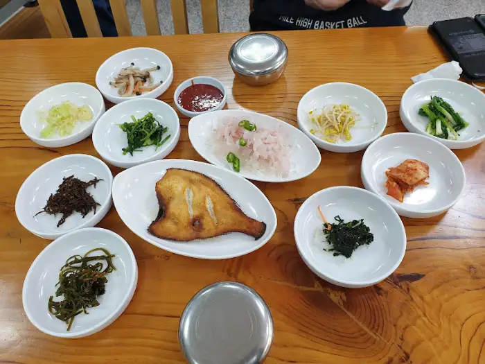 생선구이와 밥