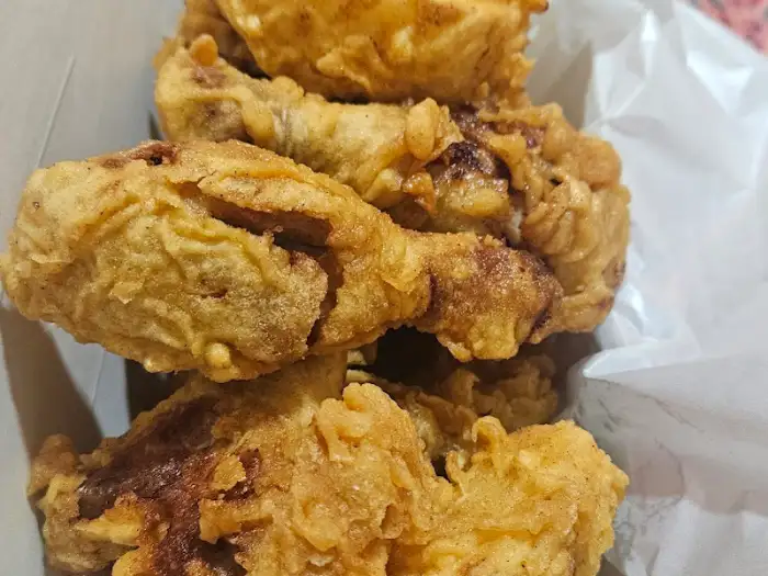 금산닭집 후라이드 치킨 클로즈업