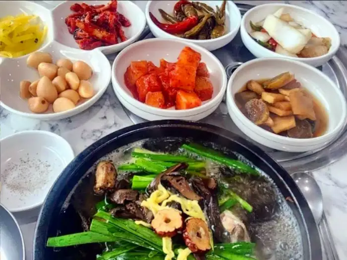밑반찬 구성