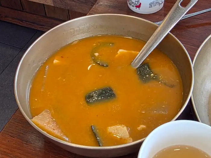 뚝배기에 담긴 된장찌개