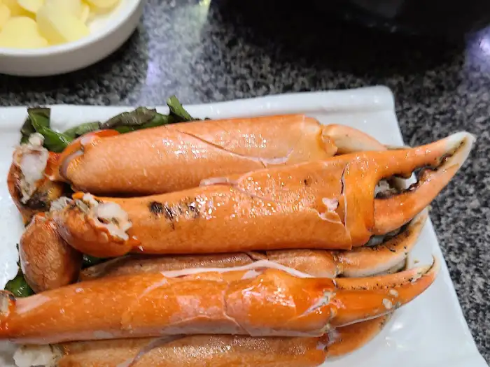 큼직한 대게 다리
