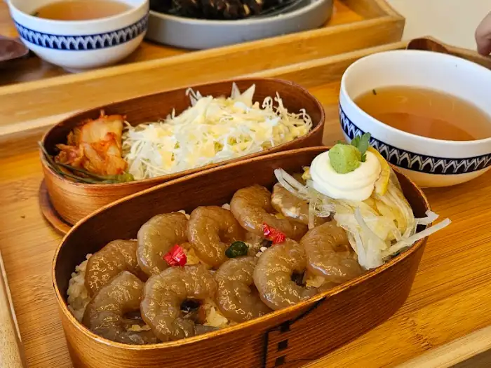 해산물 덮밥