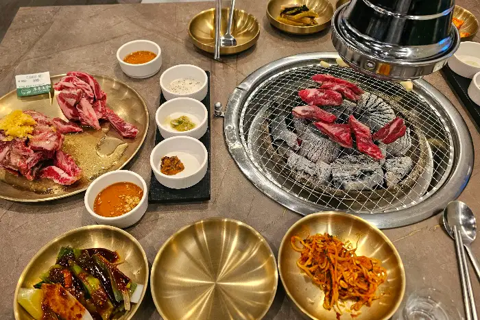 매장 테이블 세팅