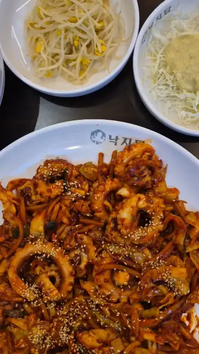 만두전골 속 낙지