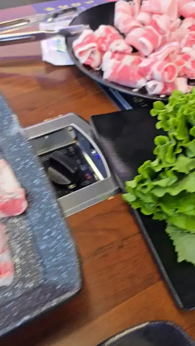 갓 볶아낸 볶음밥
