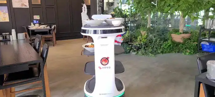 매장 내 서빙 로봇