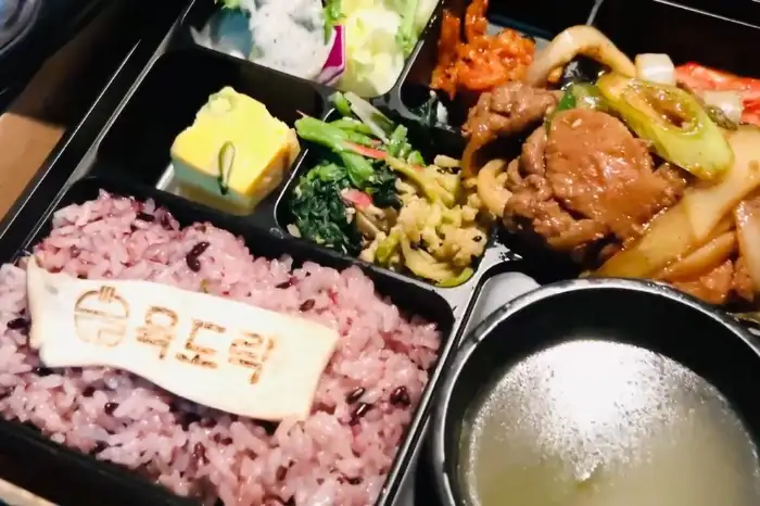 돼지갈비 도시락 구성