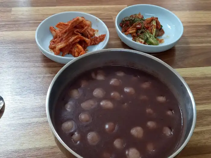 김치와 팥죽 모습