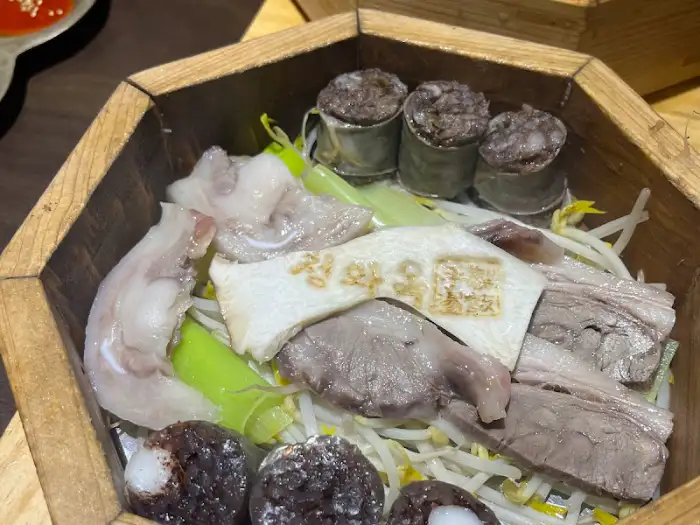 청와옥 광명밤일마을점 편백정식