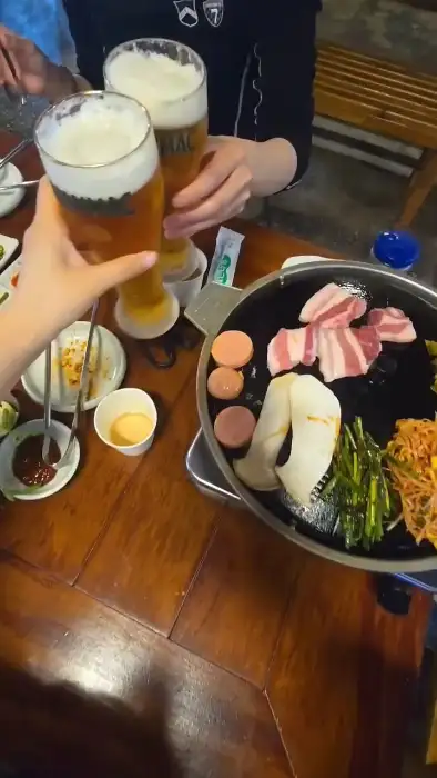부싯돌 좌식 야장 공간