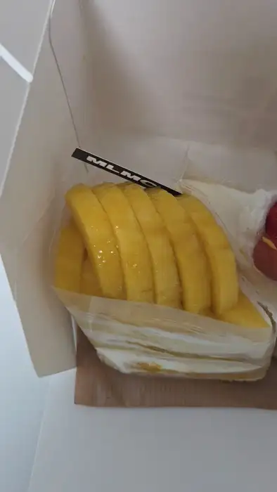 망고 케이크의 단면