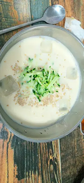 근접 촬영한 콩국수