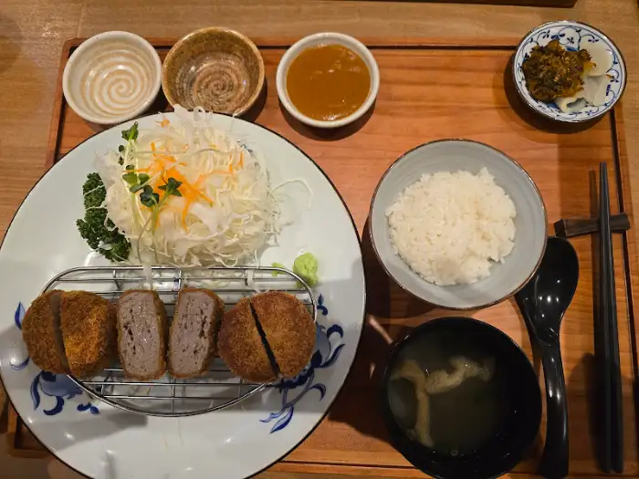 분지로 멘치카츠